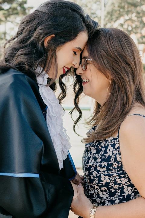 O ensaio da Andressa foi assim, no lugar que mais teve importância para sua jornada, a própria UCS. Foi emocionante para ela, para familia e marcou a realização de um sonho.